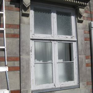 Side Window 1